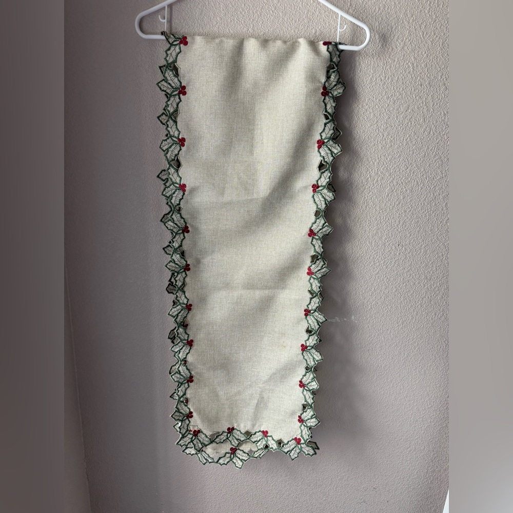 House & Garden Holiday Wall Hanging